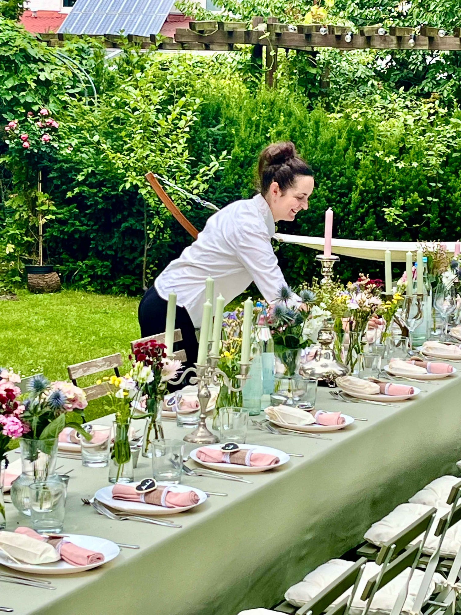 Gedeckte Tafel wärend eines Caterings von Les Épicuriens in Berlin Kreuzberg