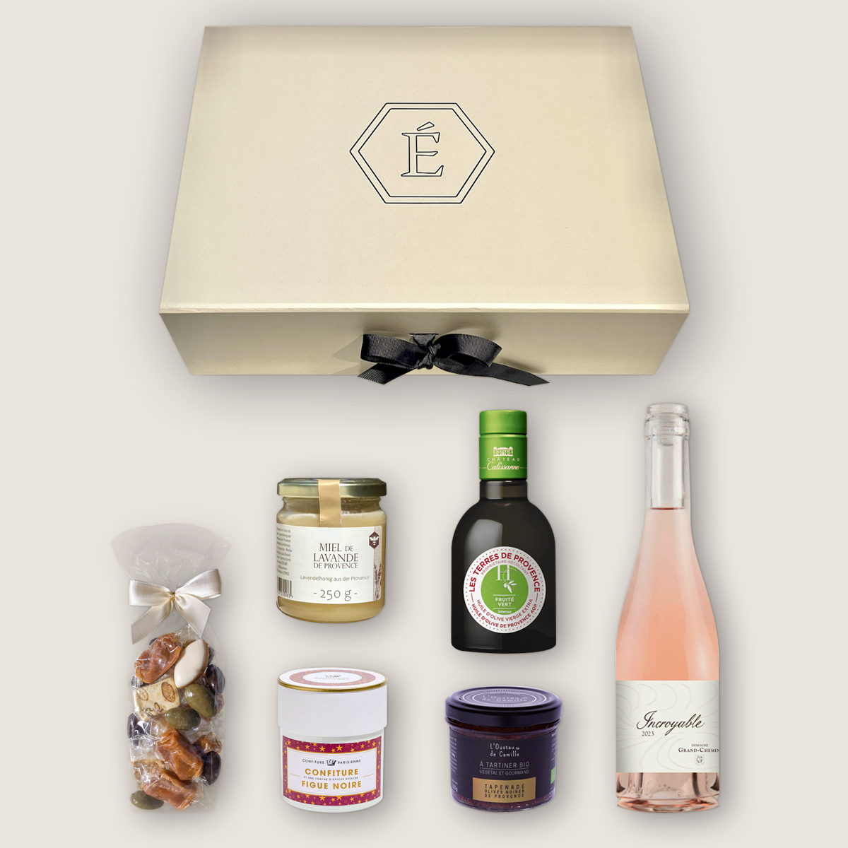 Geschenkbox "La Provence" von Les Épicuriens in Berlin Kreuzberg mit Roséwein, hochwertigem Olivenöl, Lavendelhonig und schwarzer Tapenade